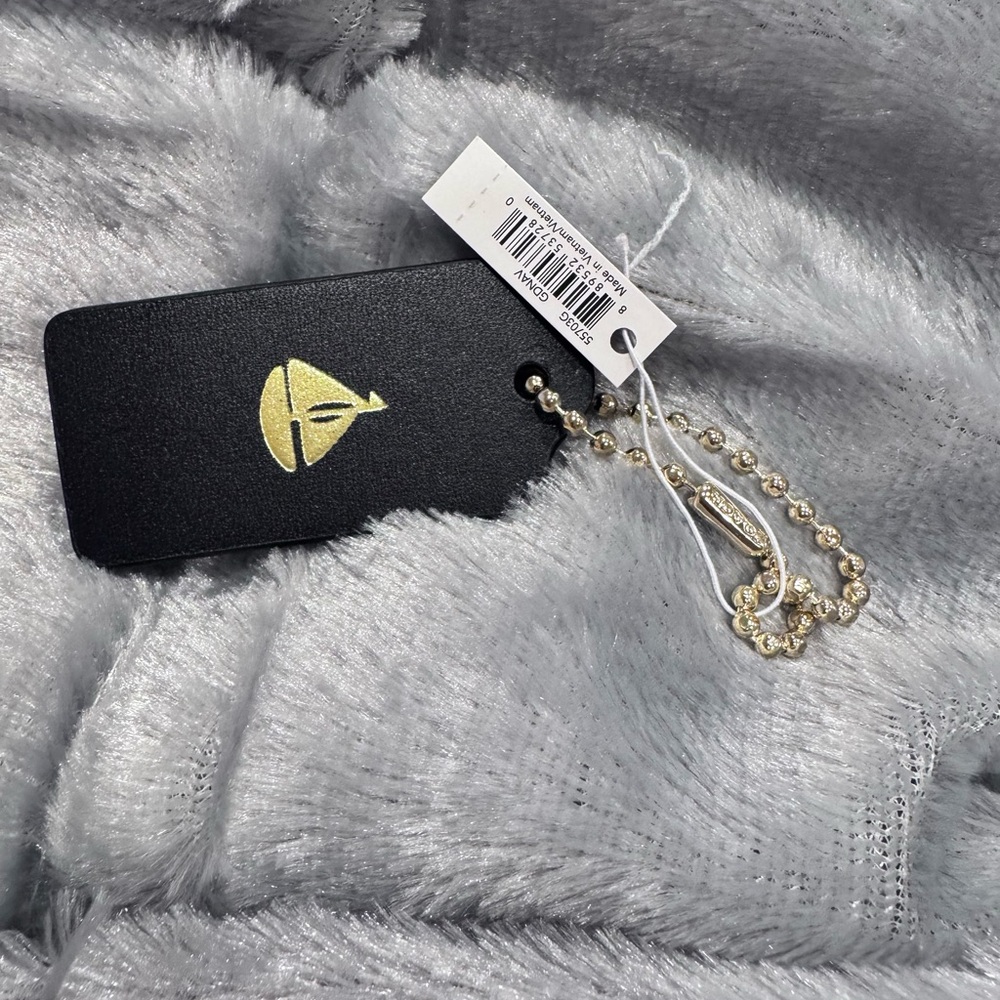 Coach Navy Leather hangtag with Gold sailboat with Gold Tone Chain NWT